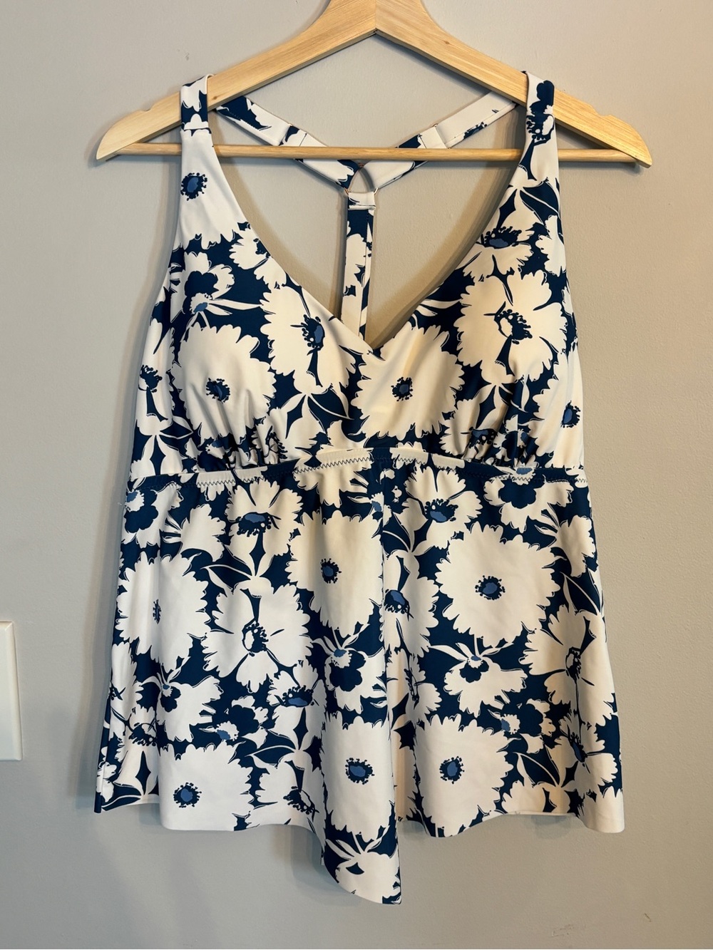 Navy & White Floral V-Neck Tankini Top 18W